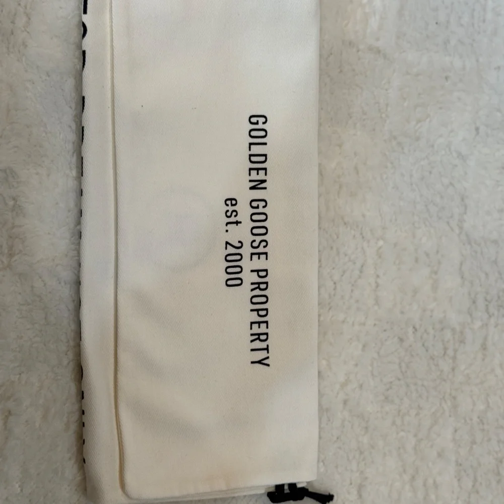 Golden Goose Women’s Shoe Size 40 NWT - Picture 7 of 11